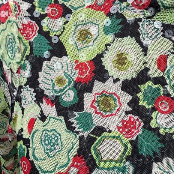 Green Abstract Ruched Long Sleeve - Picture 14 of 17